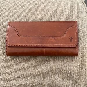 Frye wallet